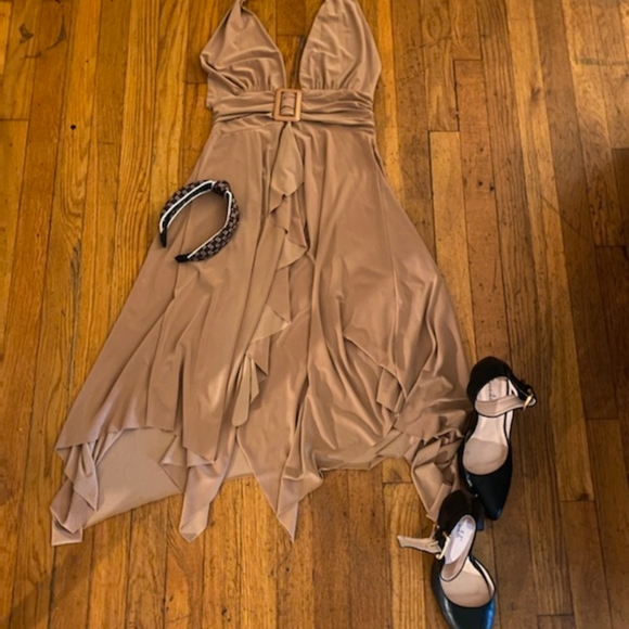 A pretty tan summer dress!!! - Picture 3 of 5